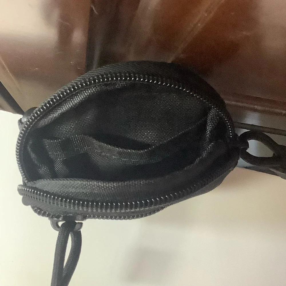 Black Portable Earbud Electronics or Keys Accessory Pouch